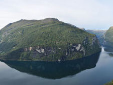 Geirangerfjord|1353|590|